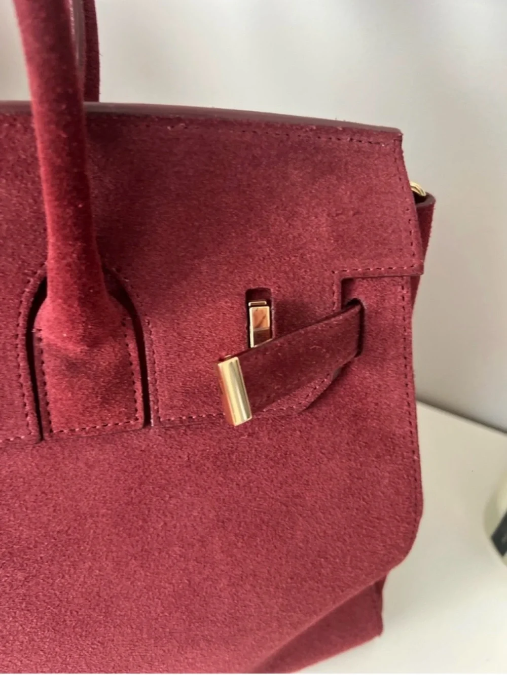Teddy Blake elegant burgundy